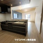 現地の内観です(キッチン)